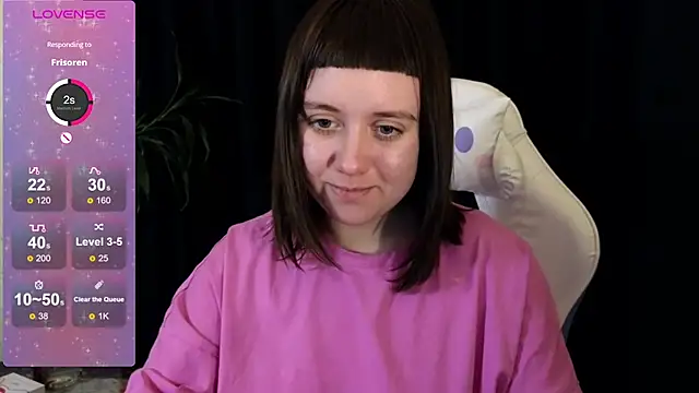 Snapshot of June_shy0 chatting on March 6, 11:25 am June shy0 online show from March 6, 11:25 am