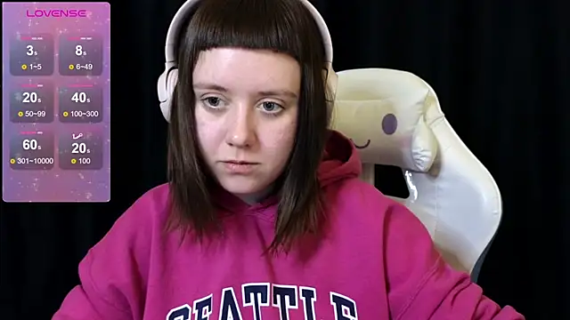 Snapshot of June_shy0 chatting on March 8, 8:22 am June shy0 online show from March 8, 8:22 am