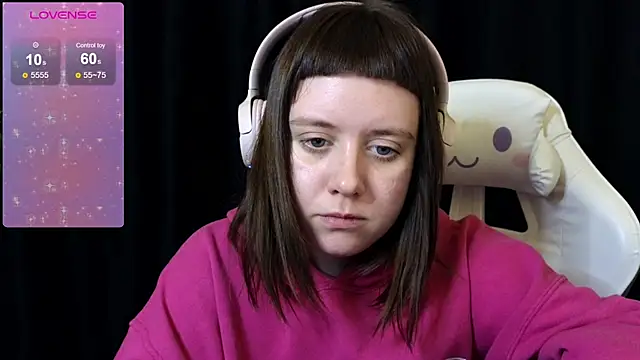 Snapshot of June_shy0 chatting on March 8, 11:48 am June shy0 online show from March 8, 11:48 am