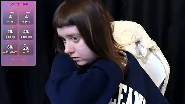 Snapshot of June_shy0 chatting on March 23, 7:53 am June shy0 online show from March 23, 7:53 am