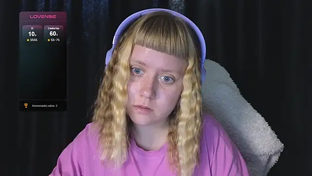 Snapshot of June_shy0 chatting on September 11, 6:57 am June shy0 online show from September 11, 6:57 am