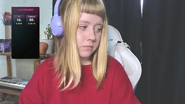 Snapshot of June_shy0 chatting on September 21, 7:32 am June shy0 online show from September 21, 7:32 am