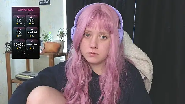 Snapshot of June_shy0 chatting on September 25, 7:12 am June shy0 online show from September 25, 7:12 am