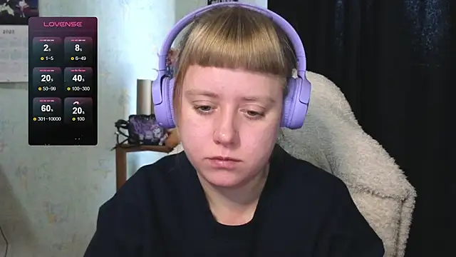 Snapshot of June_shy0 chatting on September 30, 6:29 am June shy0 online show from September 30, 6:29 am