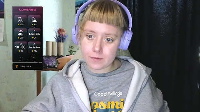 Snapshot of June_shy0 chatting on October 1, 7:14 am June shy0 online show from October 1, 7:14 am