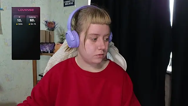 Snapshot of June_shy0 chatting on October 23, 7:18 am June shy0 online show from October 23, 7:18 am