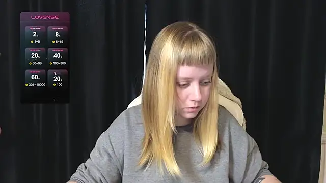 Snapshot of June_shy0 chatting on November 21, 7:51 am June shy0 online show from November 21, 7:51 am