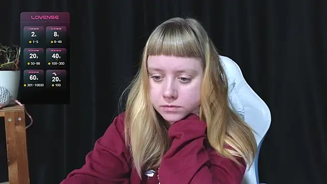 Snapshot of June_shy0 chatting on November 27, 7:54 am June shy0 online show from November 27, 7:54 am