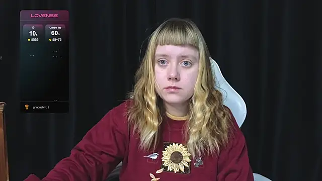 Snapshot of June_shy0 chatting on December 4, 8:01 am June shy0 online show from December 4, 8:01 am