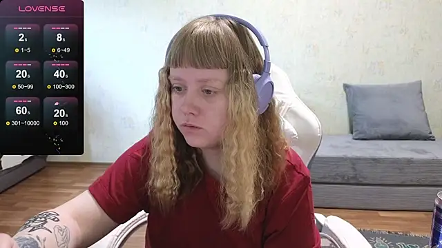 June shy0 online show from May 3, 7:47 am