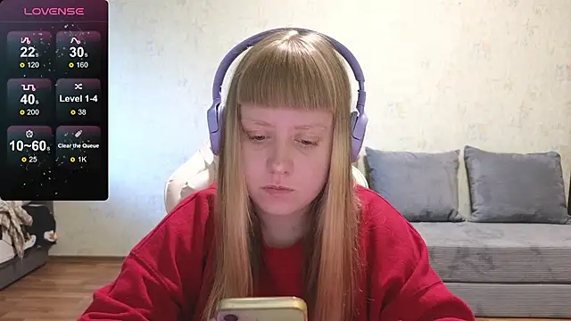 June shy0 online show from May 5, 8:11 am