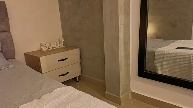 Emma gatess online show from March 13, 12:34 pm