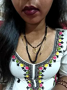 Snapshot of Sharmila-Singh chatting on June 8, 7:58 pm Sharmila-Singh online show from June 8, 7:58 pm