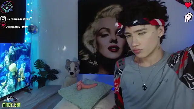 maxiy 001 online show from March 7, 9:34 pm