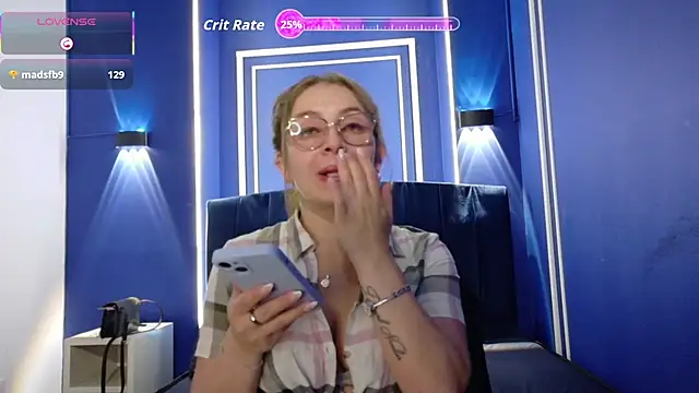  isaabellaa online show from February 4, 4:13 pm