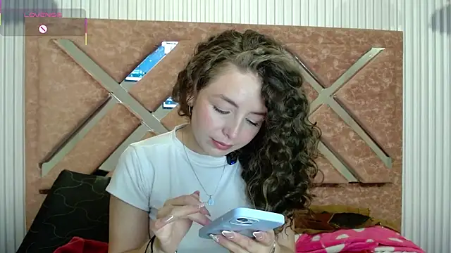 Snapshot of _isaabellaa chatting on May 6, 12:54 pm isaabellaa online show from May 6, 12:54 pm