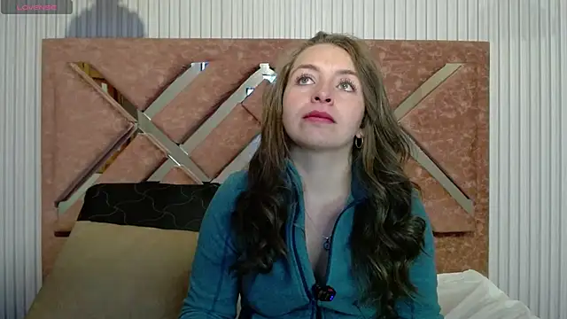 Snapshot of _isaabellaa chatting on May 9, 3:06 pm isaabellaa online show from May 9, 3:06 pm