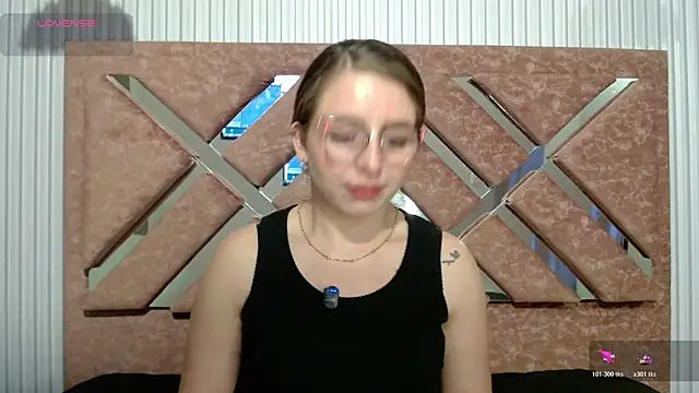 Snapshot of _isaabellaa chatting on June 22, 2:47 pm isaabellaa online show from June 22, 2:47 pm