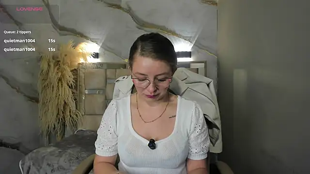 Snapshot of _isaabellaa chatting on July 6, 3:03 pm isaabellaa online show from July 6, 3:03 pm