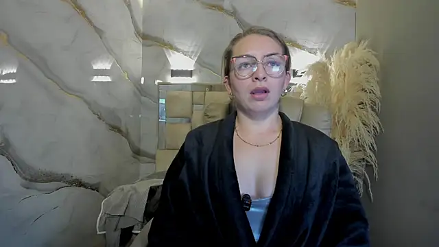 Snapshot of _isaabellaa chatting on July 28, 6:20 pm isaabellaa online show from July 28, 6:20 pm