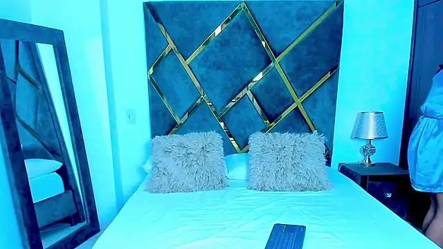 Criss Ariana online show from January 22, 5:49 pm