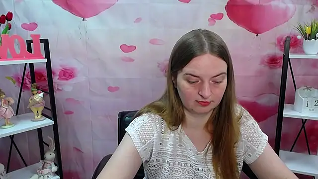 Snapshot of FreyaDak chatting on May 12, 5:10 pm FreyaDak online show from May 12, 5:10 pm