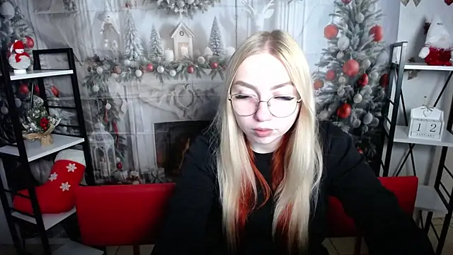 BeatriceFly online show from January 12, 1:05 pm