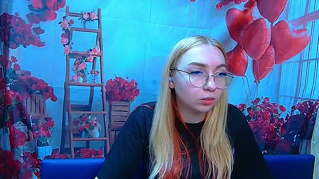 BeatriceFly online show from May 8, 12:43 pm