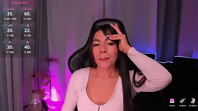 Snapshot of Mia_Gothzx chatting on December 31, 1:30 pm Mia Gothzx online show from December 31, 1:30 pm