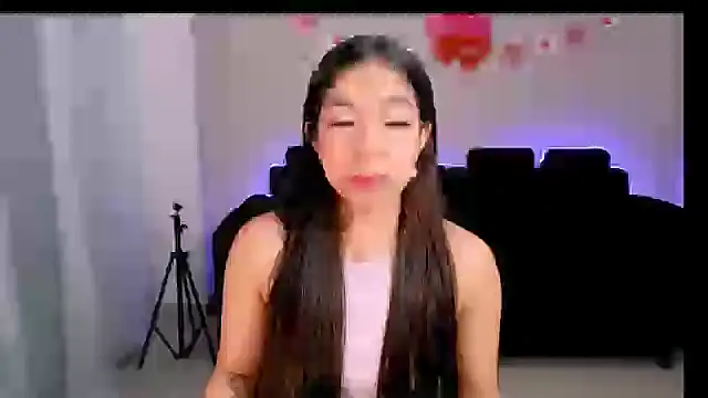 Snapshot of Mia_Gothzx chatting on March 5, 11:49 am Mia Gothzx online show from March 5, 11:49 am