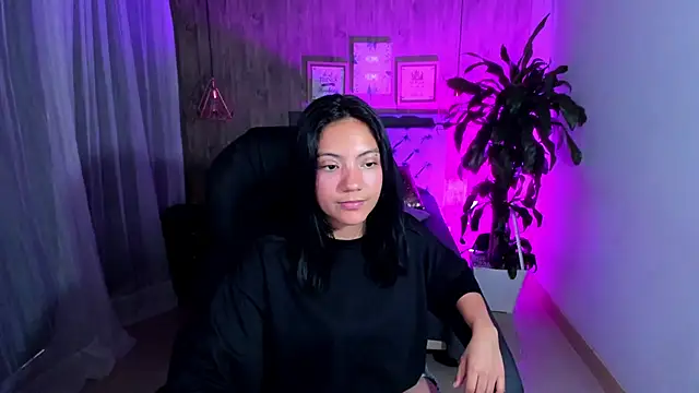 Snapshot of miichael_black chatting on January 15, 4:11 pm miichael black online show from January 15, 4:11 pm