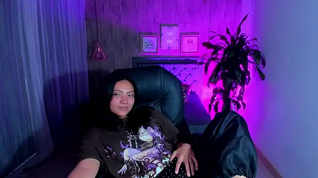 Snapshot of miichael_black chatting on January 16, 3:46 pm miichael black online show from January 16, 3:46 pm