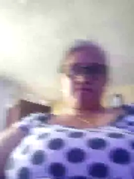 Edged Hot69 online show from December 3, 7:55 pm