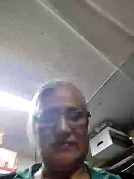 Edged Hot69 online show from December 5, 2:00 pm