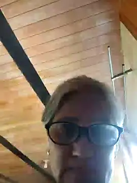 Edged Hot69 online show from December 11, 5:48 pm