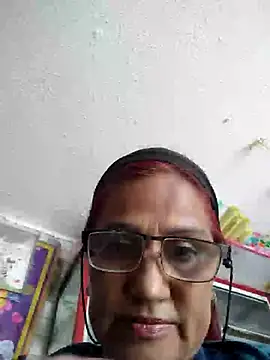 Edged Hot69 online show from February 7, 2:04 pm