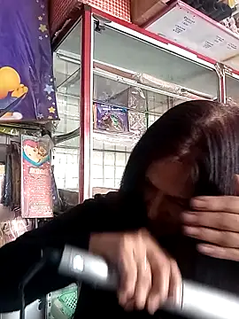 Edged Hot69 online show from March 12, 3:18 pm