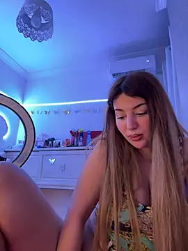 Snapshot of Hot_malak chatting on March 20, 8:14 pm Hot malak online show from March 20, 8:14 pm