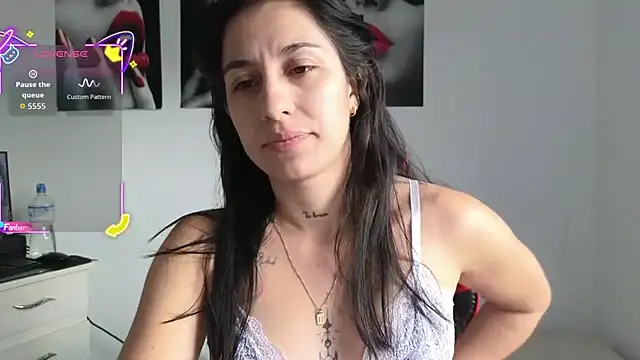 tammyandrade  online show from June 11, 11:19 am