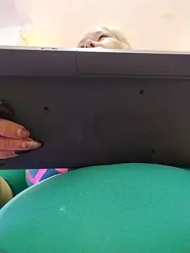 girl amada online show from November 9, 9:29 am