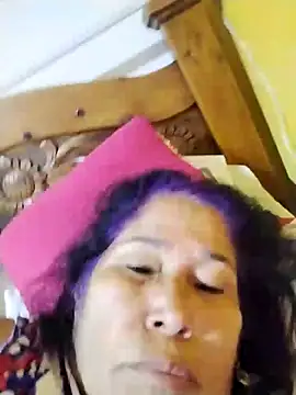 Snapshot of girl_amada chatting on June 27, 5:40 pm girl amada online show from June 27, 5:40 pm