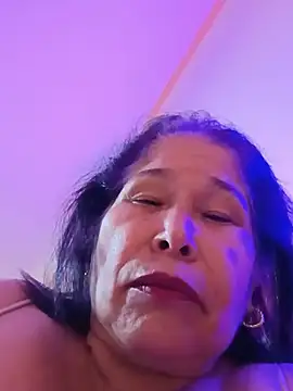 Snapshot of girl_amada chatting on July 6, 2:52 am girl amada online show from July 6, 2:52 am
