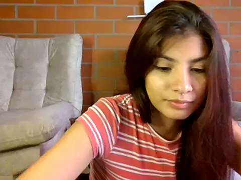 hanna beili online show from December 4, 9:46 pm