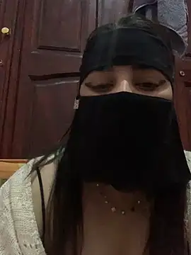 Snapshot of Miss-Soka chatting on December 17, 5:07 am Miss-Soka online show from December 17, 5:07 am