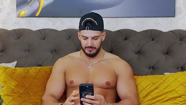 DustinKeent online show from February 3, 9:30 am