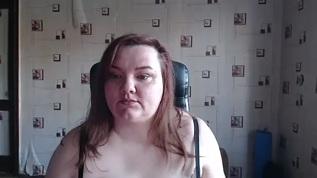 Snapshot of TasyaBigTTs chatting on April 5, 3:31 pm TasyaBigTTs online show from April 5, 3:31 pm