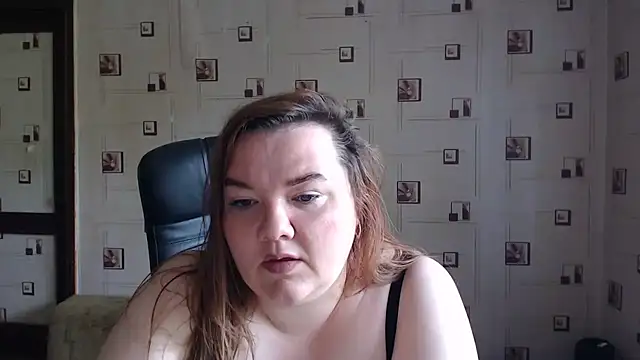 Snapshot of TasyaBigTTs chatting on July 15, 1:16 pm TasyaBigTTs online show from July 15, 1:16 pm