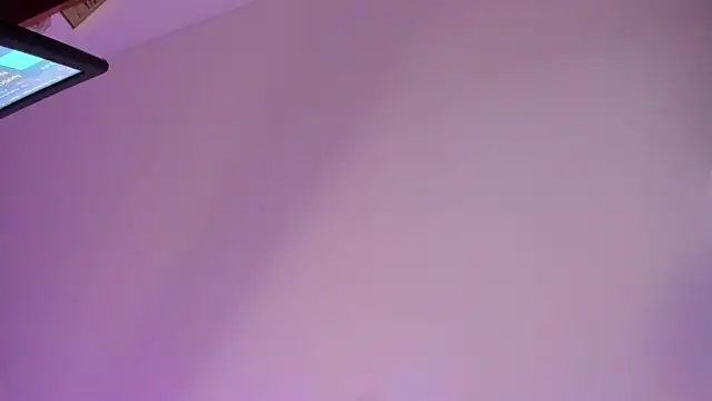 Snapshot of emiily15__ chatting on December 14, 6:34 pm emiily15 online show from December 14, 6:34 pm