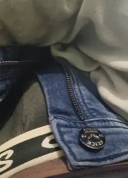 Snapshot of iaparna chatting on January 14, 3:04 pm iaparna online show from January 14, 3:04 pm