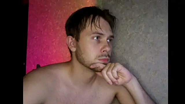 Snapshot of mike_peach chatting on November 8, 12:33 am mike peach online show from November 8, 12:33 am